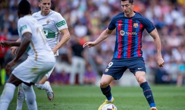 برشلونة يضرب إلتشي بثلاثية ويتصدر الليجا مؤقتا