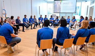 البيت الأولمبي يستضيف قمة الشباب بحضور باخ