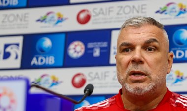 كوزمين للاعبي الشارقة: أفراح الكأس انتهت