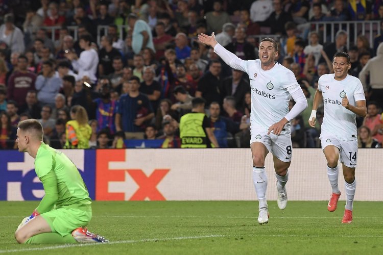 إنتر ميلان يعقّد فرص برشلونة وبايرن يتصدر مجموعة الأبطال