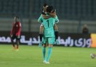 الأهلي يكتسح الداخلية ويتصدر الدوري المصري