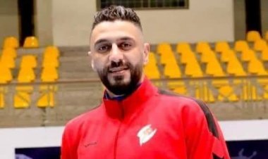 لقطة صادمة: شاهد لحظة وفاة لاعب اليد الأردني العطاري على ارض الملعب