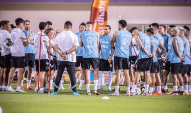 أوروغواي في أبوظبي.. تستعد للمونديال بالحرس القديم