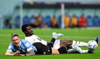 أوروجواي تهزم غانا وتودع المونديال