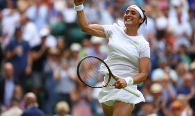 أنس جابر تكتسح كفيتوفا وتحجز موعداً ثأرياً مع ريباكينا