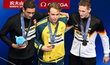 الحفناوي يحصد ميدالية فضية ببطولة العالم للسباحة