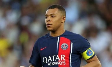 برشلونة يفجرها حول التعاقد مع مبابي