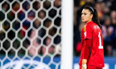 سؤال غريب للاعبة المنتخب السويدي