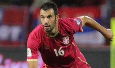 شباب الأهلي يضم لوكا ميليفويفيتش