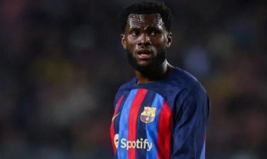 الأهلي السعودي يضم كيسي من برشلونة