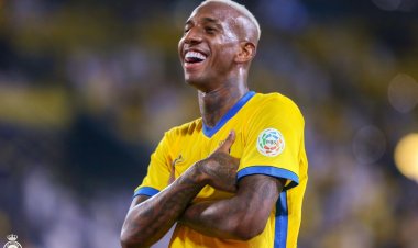 النصر يعرض تاليسكا على برشلونة