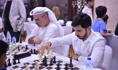 "أبو ظبي الدولي للشطرنج" يواصل التحدي بمشاركة قياسية في البطولة العائلية