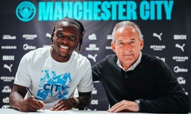 دوكو يوقع مع مانشستر سيتي
