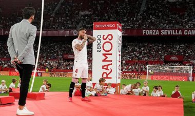 مدرب إسبانيا يتجنب الحديث عن إمكانية عودة راموس