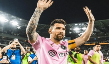 ميسي يواسي ذوي ضحايا زلزال المغرب