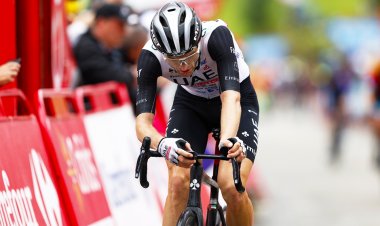 المركز الثاني للإمارات للدراجات في المرحلة 16 من "جراند تور"