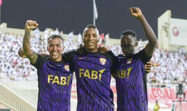 العين يحسم قمة الشارقة ويواصل الصدارة