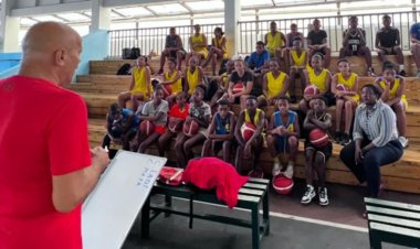 مدرب اردني يتطوع لتطوير كرة السلة في دولة السيشل