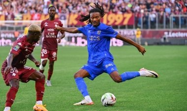 نيس يزاحم موناكو على القمة