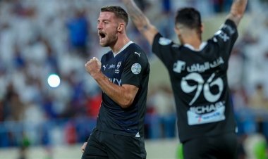 الهلال يتصدر الدوري السعودي