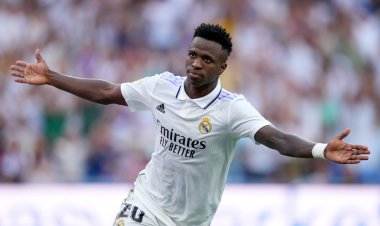 فينيسيوس جونيور يجدد عقده مع ريال مدريد