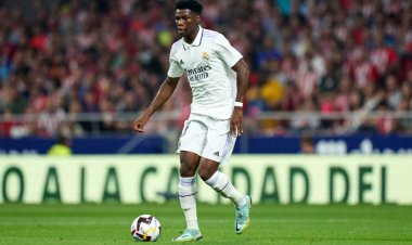 ريال مدريد يعلن إصابة تشواميني بكسر في مشط القدم