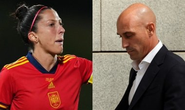 الفيفا يوقف صاحب القُبلة 3 أعوام