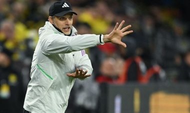 رئيس بايرن يدافع عن توخيل