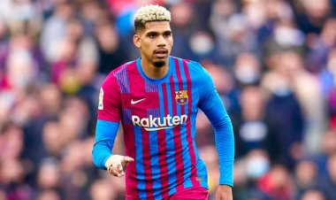 تعرض رونالد أراوخو للإصابة في مباراة برشلونة وشاختار