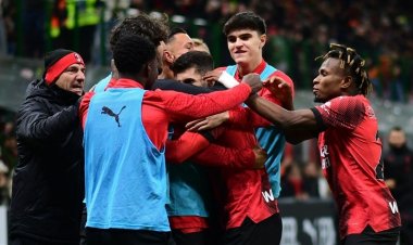 ميلان يداوي جراحه بفوز على فروزينوني