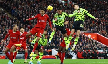آرسنال يتمسك بالصدارة أمام ليفربول