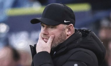 أول رد فعل من روني بعد اقالته