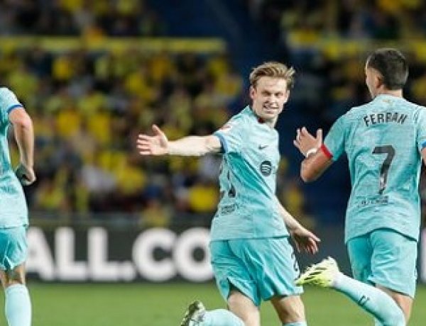 فوز مثير لبرشلونة على لاس بالماس