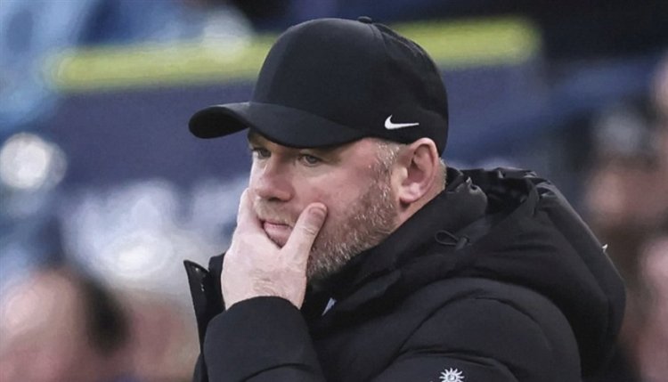 أول رد فعل من روني بعد اقالته